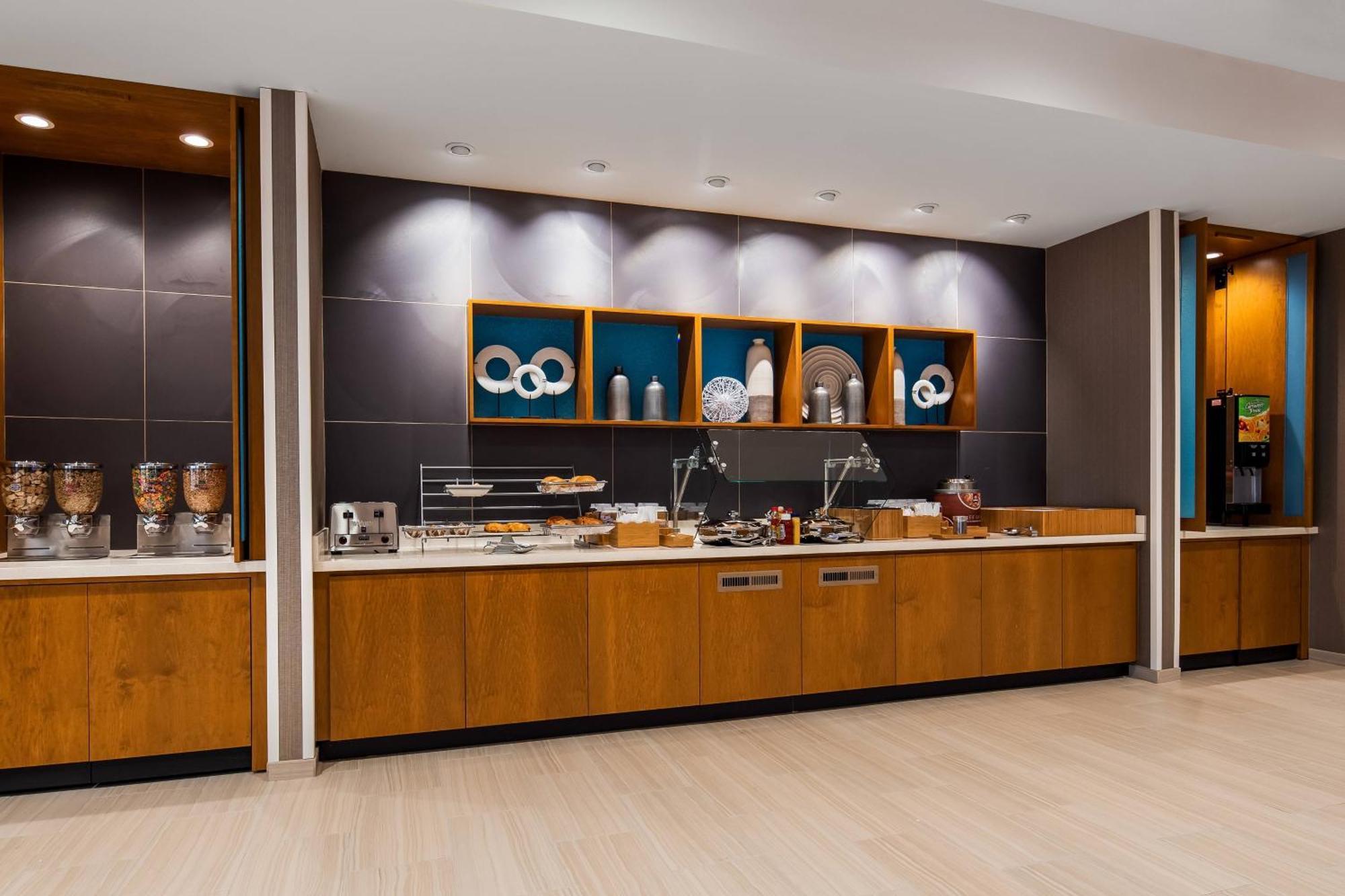 Springhill Suites By Marriott צ'יימברסבורג מראה חיצוני תמונה
